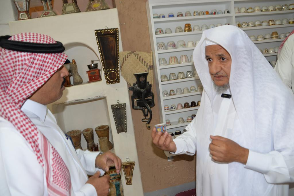 الشيخ شبيب يشرح